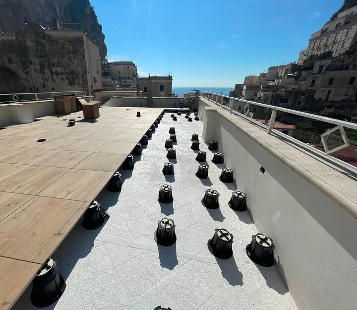 La nuova terrazza sul mare in Costiera Amalfitana