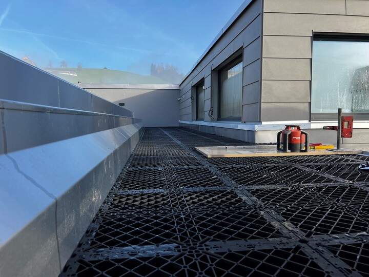 Pedestal Prime® supports complete a wonderful rooftop 